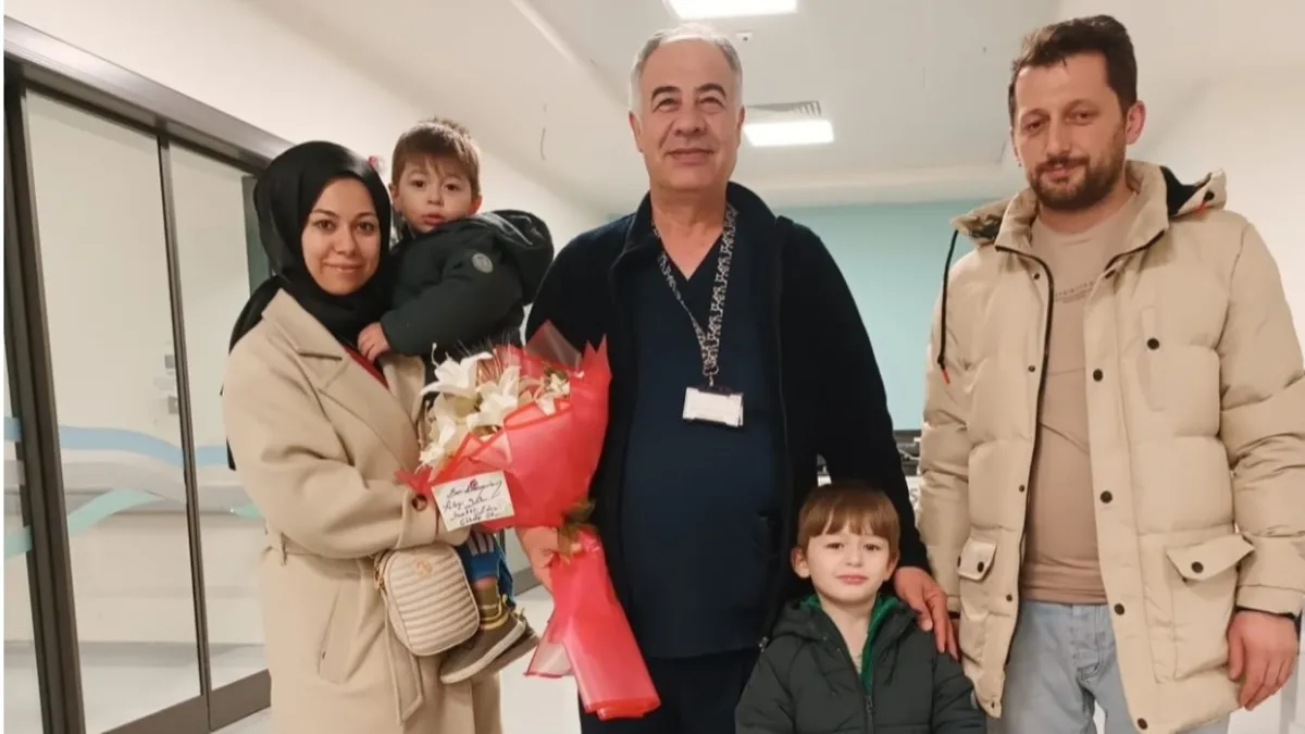 Boğazına şeker kaçan 3 yaşındaki çocuk, Heimlich manevrası ile kurtarıldı