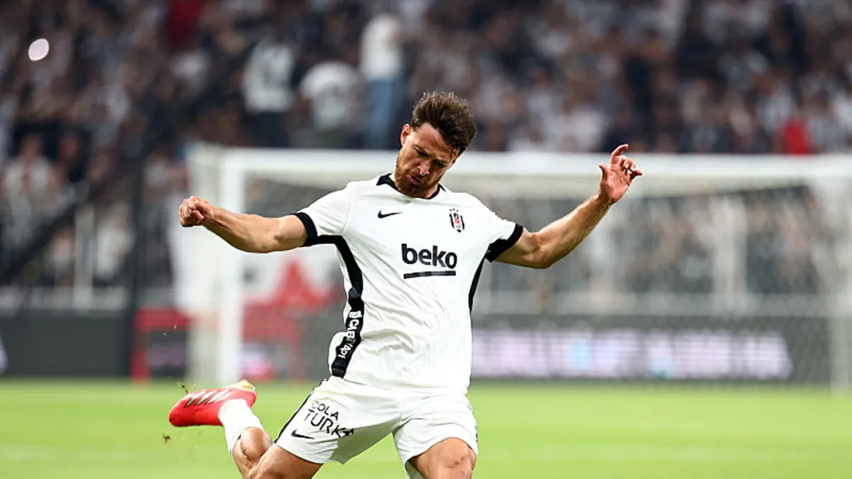 Salih Özcan: Ben de gol atmak isterim ama… Salih Özcan: Ben de gol atmak isterim ama…