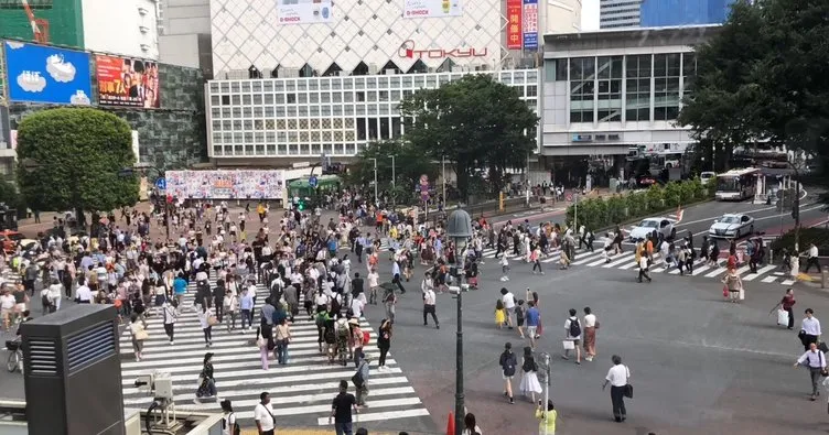 Dünyanın en kalabalık yaya geçidi Tokyo’da