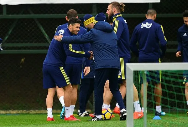 Aykut Kocaman'dan dev maçta stopere sürpriz isim