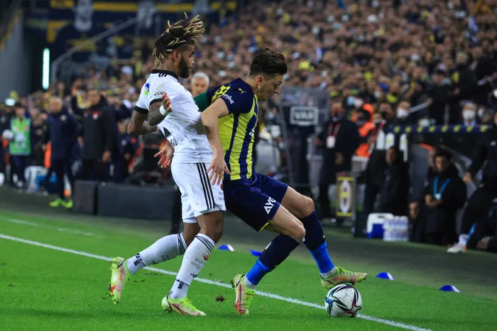 son-dakika-fenerbahce-besiktas-derbisine-penalti-pozisyonu-damga-vurdu-1639932078972.jpg