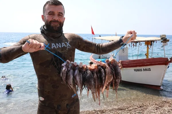 istilaci-aslan-baligini-avlama-yarismasi-duzenledi-1661097498409.jpeg