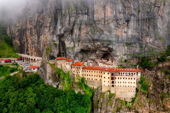 tarih-kultur-ve-lezzetin-bulustugu-trabzon-festivale-hazir-9-gun-boyunca-turkiye-kultur-yolu-festivaline-ev-sa-1780478329988.jpeg