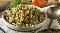 Kinoa tabule salatası: Hem şifa hem lezzet deposu...