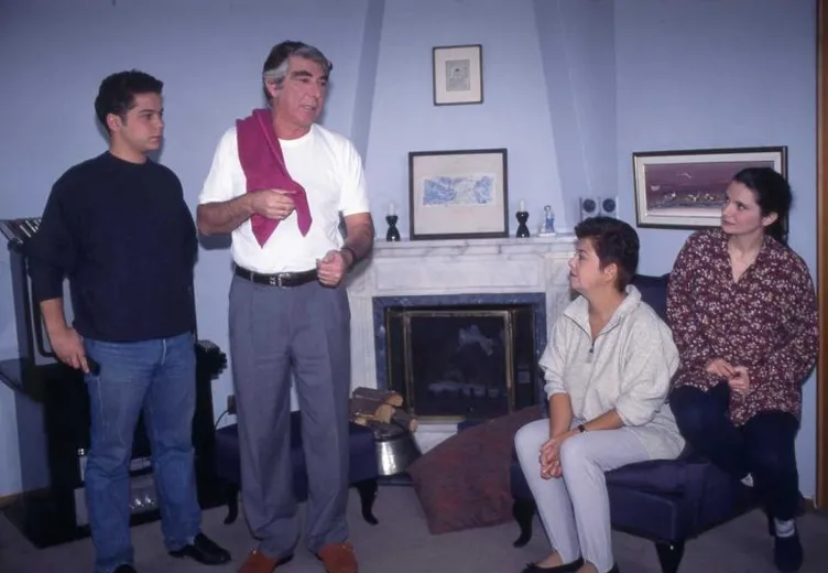 Bizimkiler’in Ali’siydi... Atılay Uluışık şimdi bir evlat sahibi! Son halini görenler tanıyamadı...