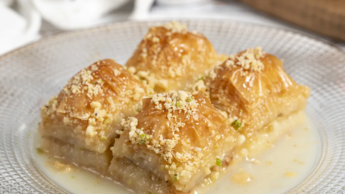 İftar sonrası ferahlık: Misafirlerinizin tarifini isteyeceği "Sütlü Nuriye" tarifi!