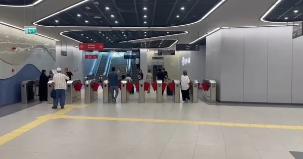 bakan-uraloglu-acikladi-turkiyenin-en-uzun-ve-hizli-metrosundan-rekor-bir-gunde-53-bin-yolcu-tasidi-1782293193361.jpeg