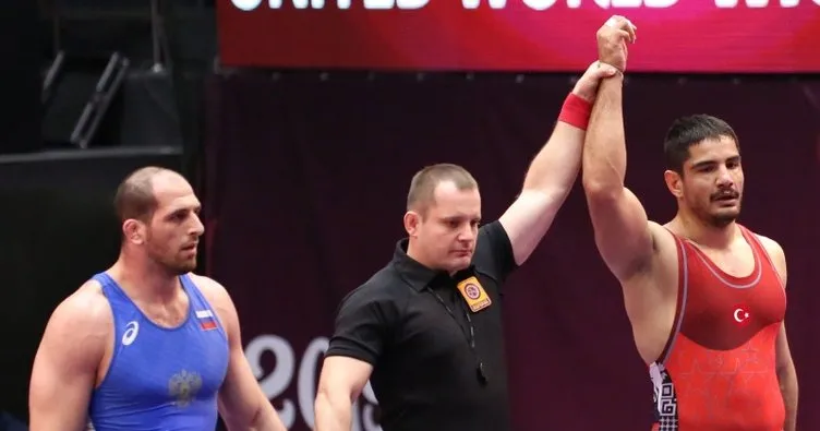 Taha Akgül, Avrupa Güreş Şampiyonası’nda finale yükseldi