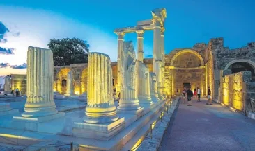 Gece mesaisindeki müzeler ilgi odağı