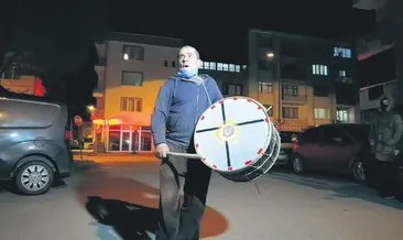 Ramazan davulcusu 30 yetimi sevindirdi