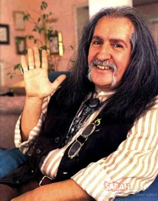 Hepimiz onu ’Barış Abi’ olarak tanıdık ama... Merhum sanatçı Barış Manço’nun oğlu yıllar sonra açıkladığı gerçekle şoke etti!