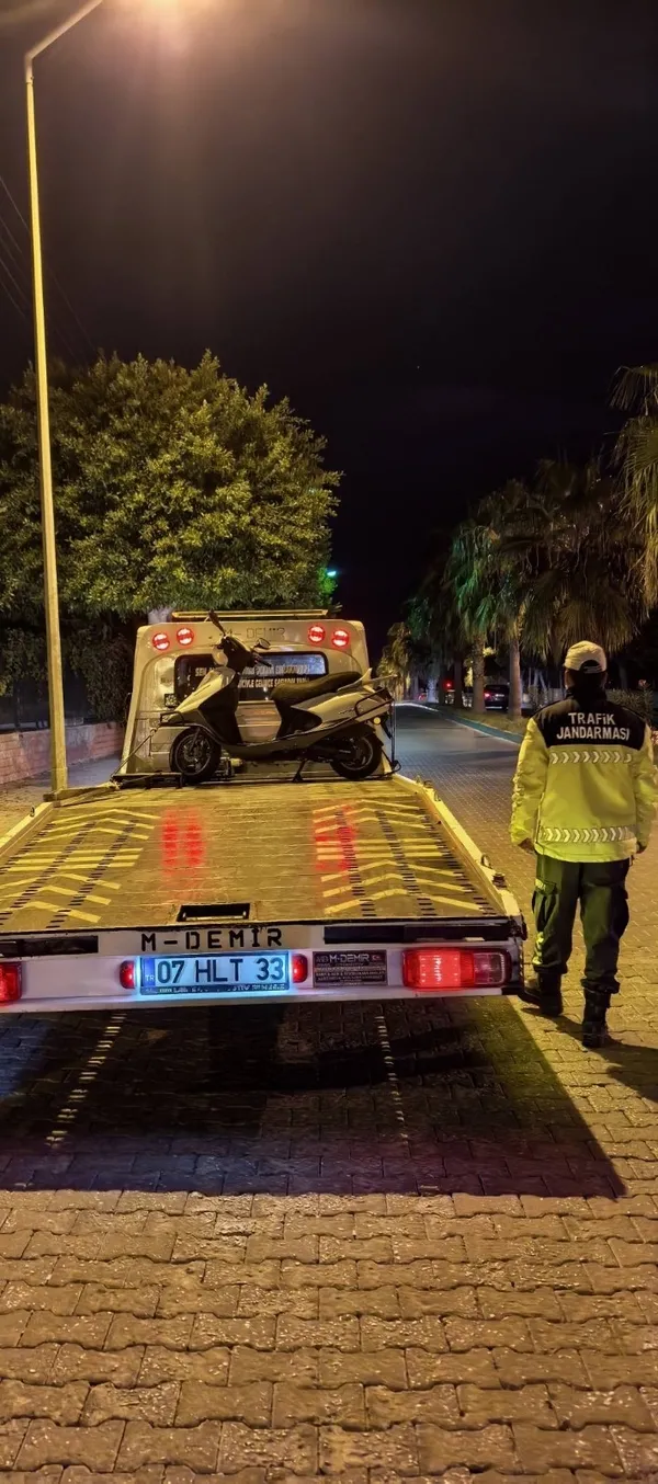 alanyada-34-motosiklet-trafikten-men-edildi-1762284400986.jpg
