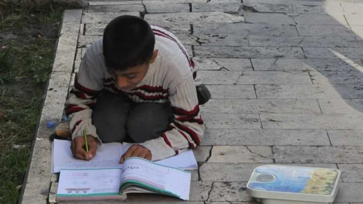 Yoksul çocuklar daha hızlı yaşlanıyor