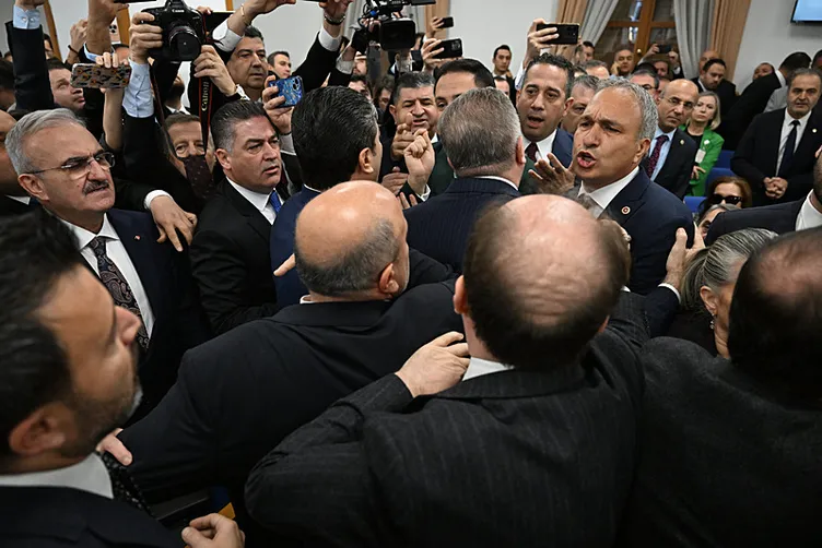 Sürekli zorbalık performanslarına şahit oluyoruz: Bu işlerde ’Mahir’