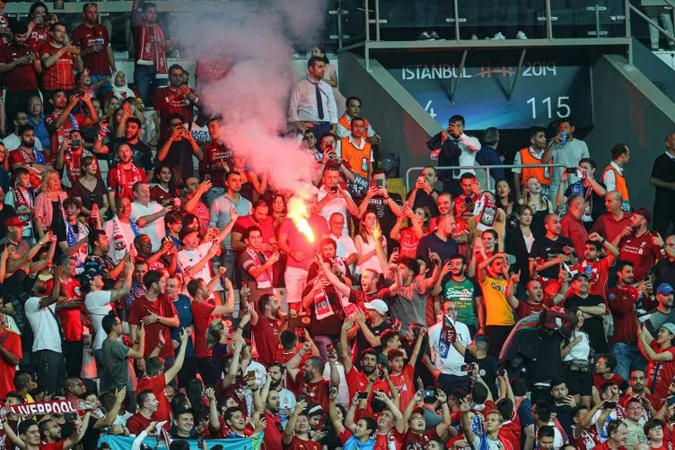 İşte Liverpool ve Chelsea arasında oynanan Süper Kupa finalinden kareler