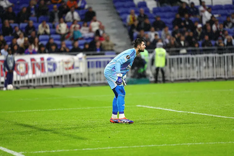 Son dakika haberleri: Usta isim bu sözlerle açıkladı! Beşiktaş’ın Lyon’daki kırılma anı...