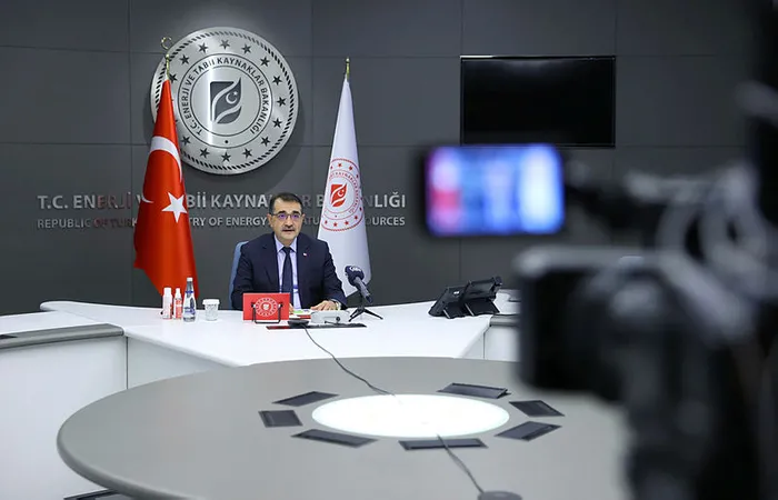 enerji-bakani-fatih-donmez-gaz-fiyatini-belirleyen-merkez-olmak-istiyoruz-1670558243071.jpg