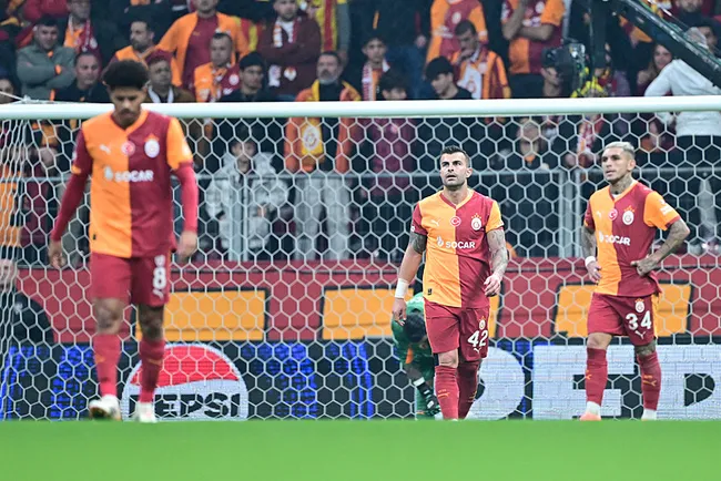son-dakika-haberi-galatasaray-union-sgye-sahasinda-maglup-cimbom-sampiyonlar-liginde-3-mac-sonra-yenildi-1764100497095.jpeg