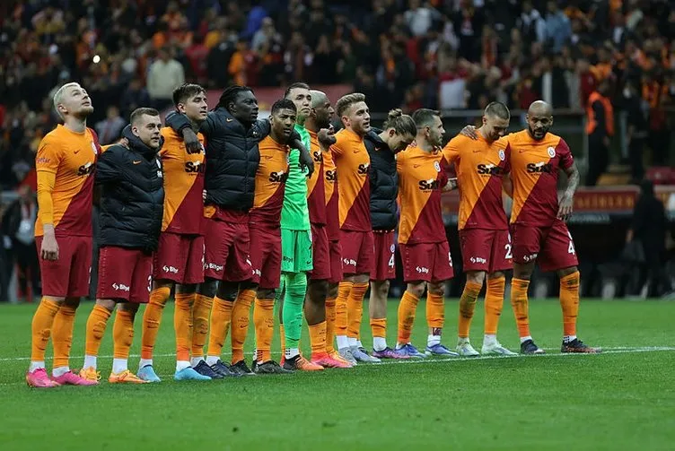 Son dakika Galatasaray haberi: Burak Elmas’tan bomba Pjanic hamlesi! Bize verin | Transferde flaş ibra detayı