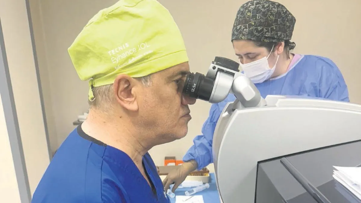 Göz rengini değiştirmek için Türkiye’ye geliyorlar Göz rengini değiştirmek için Türkiye’ye geliyorlar