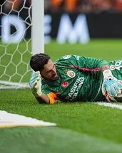 Galatasaray kalesine duvar ördü!