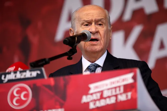 son-dakika-devlet-bahceliden-kilicdarogluna-afis-pozu-tepkisi-vatan-haini-demirtasa-seninleyim-mesajidir-1664118215191.jpg SON DAKİKA | Devlet Bahçeli'den Kılıçdaroğlu'na afiş pozu tepkisi: Vatan haini Demirtaş'a seninleyim mesajıdır