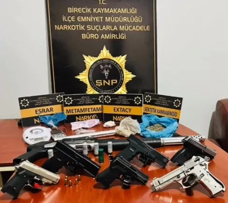sanliurfa-ve-ilcelerde-uyusturucu-operasyonu-23-gozalti-1697031657210.jpg