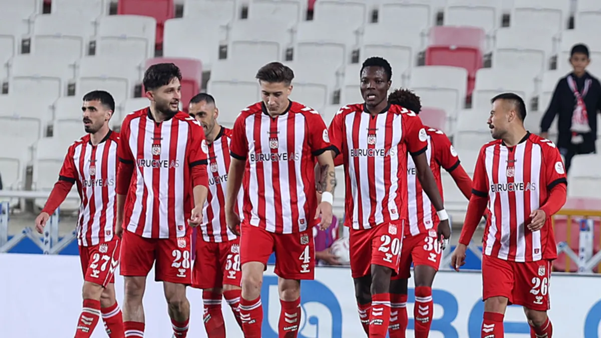 Sivasspor evinde 3 puan hasretine son verdi
