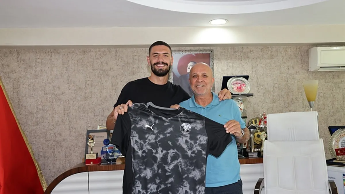 Merih Demiral’dan Alanyaspor’a ziyaret!
