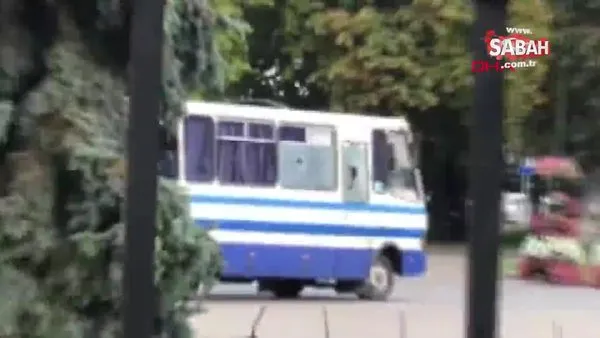 Ukrayna'da rehine krizi! Yolcu otobüsünde 20 kişiyi rehin aldı | Video