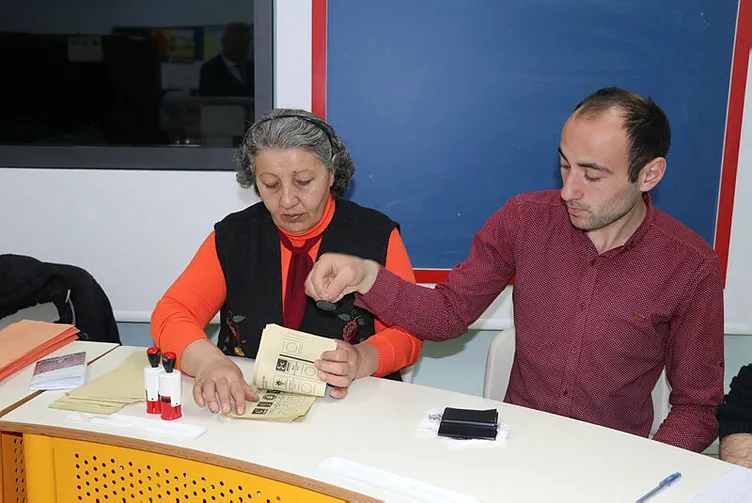 Türkiye sandık başında! 57 milyon seçmen tercihini yapıyor