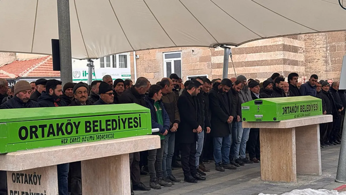 Aksaray’da yürekleri yakan olay: 2 kardeş arka arkaya hayatını kaybetti! Aksaray’da yürekleri yakan olay: 2 kardeş arka arkaya hayatını kaybetti!