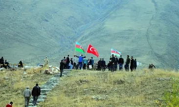 Ağrı Dağı’nda ’Cumhuriyet Yürüyüşü’