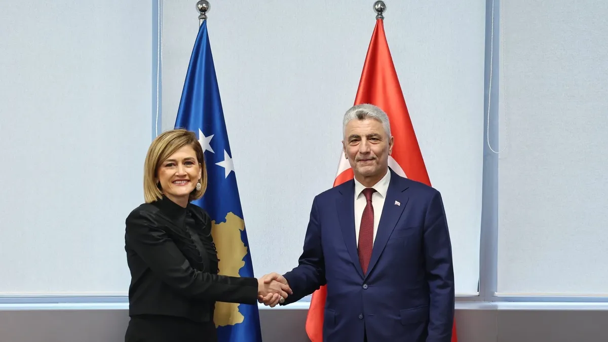 Ticaret Bakanı Bolat, Kosovalı mevkidaşıyla görüştü