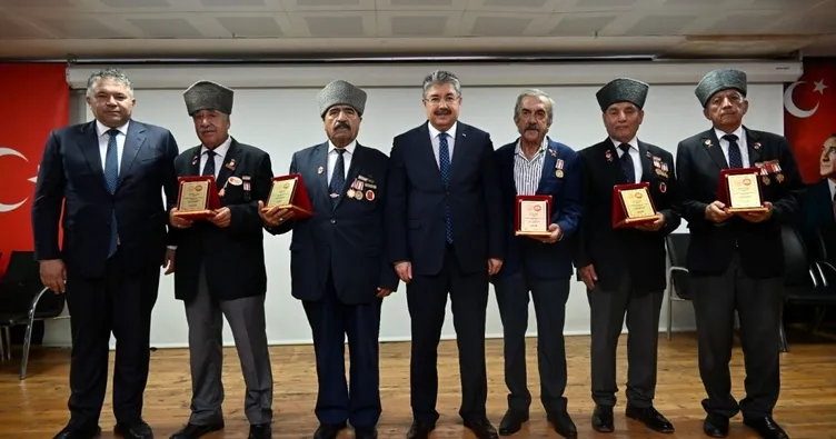 Kıbrıs gazilerine şükran plaketi