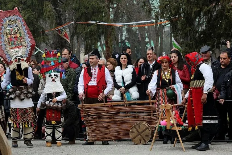 Bulgaristan’da ’’kötü ruh kovma’’ festivali!