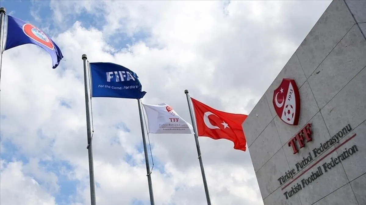 Süper Lig’den 11 kulüp PFDK’ye sevk edildi! Süper Lig’den 11 kulüp PFDK’ye sevk edildi!