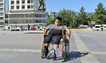 Galatasaraylı Selçuk İnan bedensel engelli Şeyhmus’un hayalini gerçeğe çeviriyor