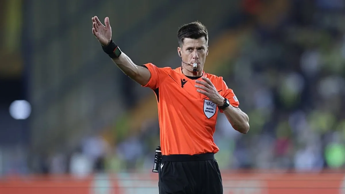 Ajax-Galatasaray maçının hakemi belli oldu! Ajax-Galatasaray maçının hakemi belli oldu!