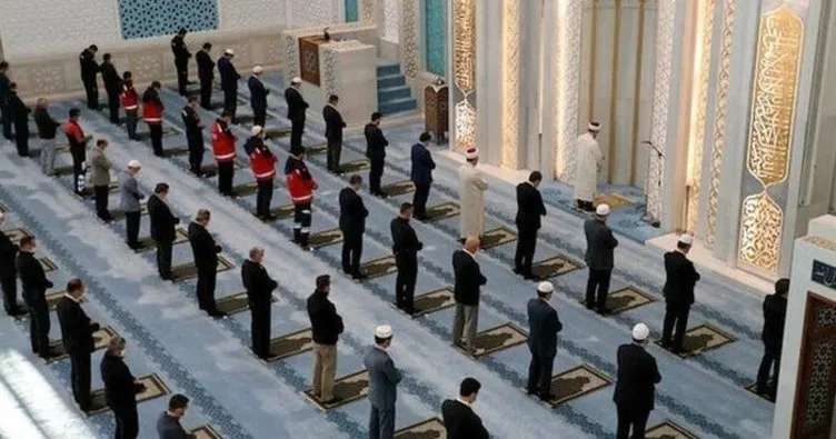 bayram namazi nasil kilinir evde bayram namazi kilinir mi nasil kildirilir bayram namazi var mi bayram namazi camilerde kilinacak mi ve camiler acik mi son dakika haberi sayfa 2 son dakika haberler