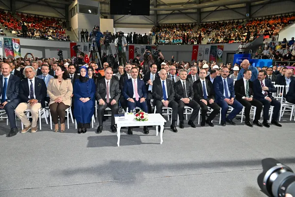 turkiyede-ilk-ve-ornek-proje-manisa-osb-lojman-projesinin-temeli-atildi-1746547996925.jpg