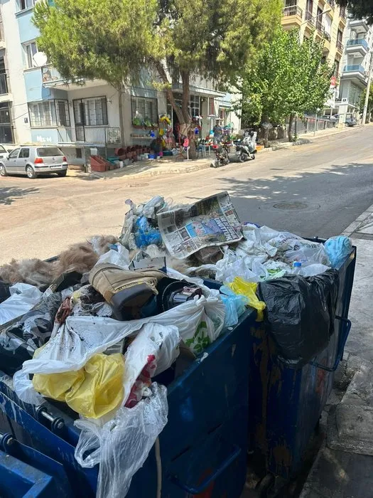 Belediye çalışanları işi bıraktı çöpler toplanmadı! Buca çöp kent oldu