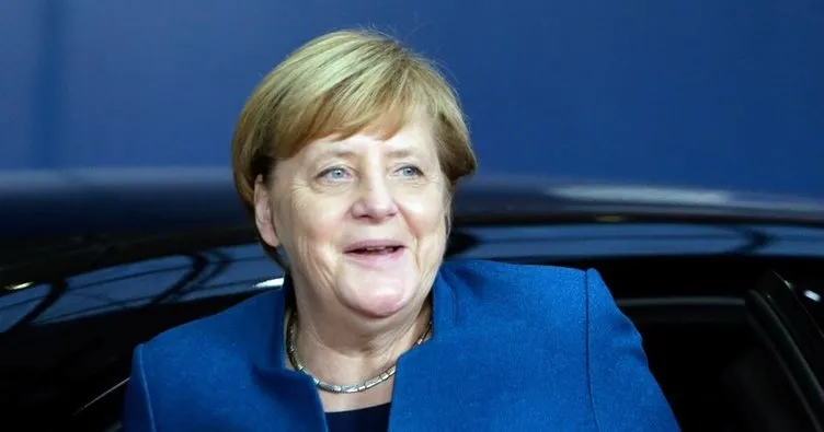 Merkel’den Hessen seçimleri öncesi uyarı
