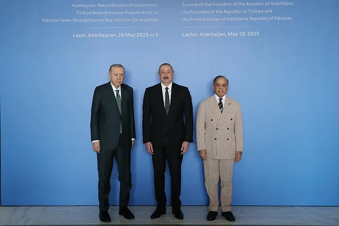 Başkan Erdoğan: Azerbaycan ve Pakistan ile aramızdaki bağı daha da güçlendiriyoruz