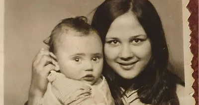 14 yaşında anne olan Safiye Soyman kızı Ümran Akaröz’ü ilk defa görenler inanamadı! İşte Safiye Soyman’ın kızı Ümran Akaröz...