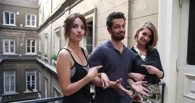 Donerse Senindir Filmi Gisede Husrana Ugradi Magazin Haberleri