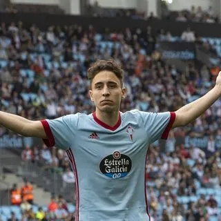 Galatasaray ve Fenerbahçe'den Emre Mor atağı