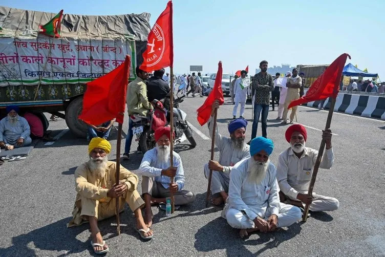 Hindistan’da protestolar hız kesmiyor: Başkent kilitlendi