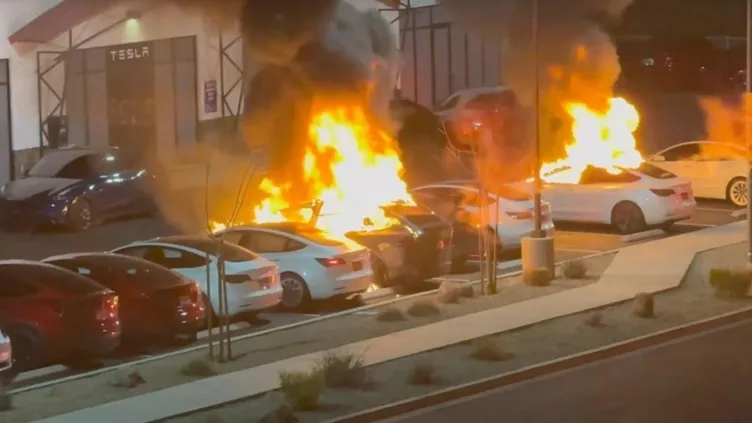 ABD vandalizmi affetmedi! Tesla protestoları için flaş karar: Saldıran herkesi tutuklayacağız!