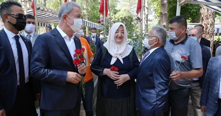 Milli Savunma Bakanı Hulusi Akar memleketi Kayseri’de